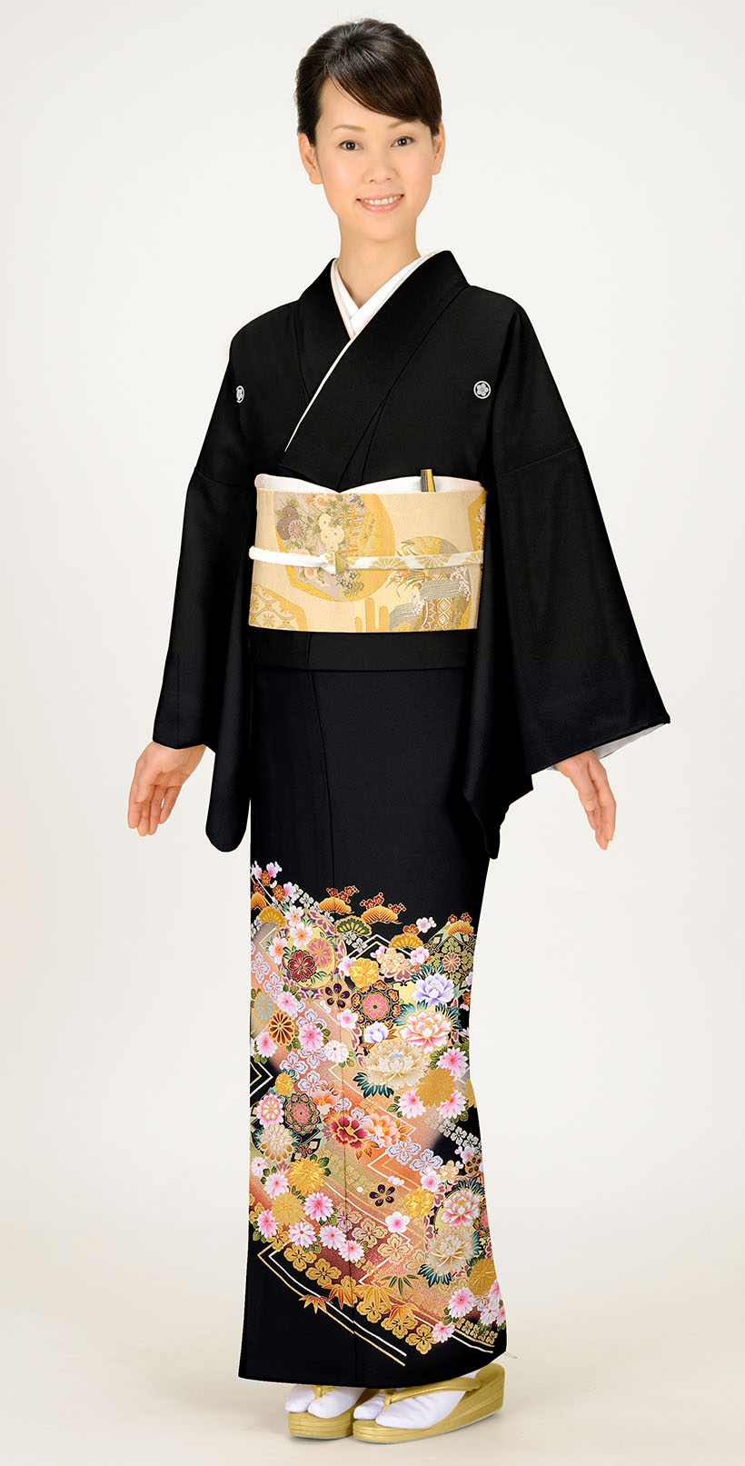 黒留袖　鴛鴦　菱紋　花　着物　001k 958_mod_1451454026.JPG
